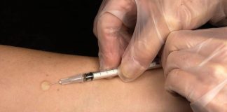 vaccination-meningite Auvergne Rhône Alpes _Ra Santé