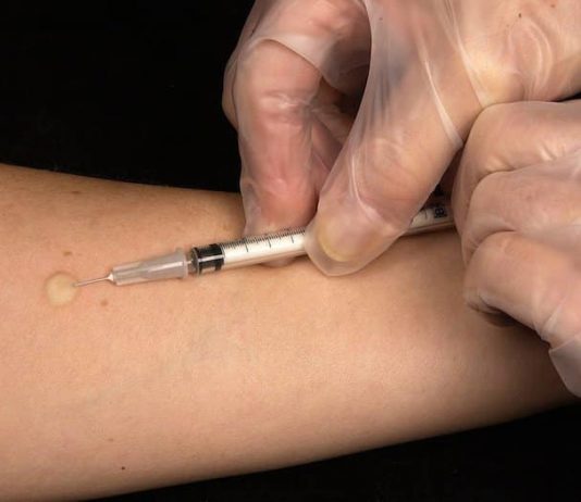 vaccination-meningite Auvergne Rhône Alpes _Ra Santé