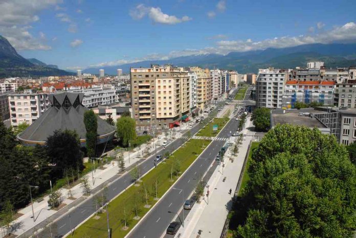 Grenoble grands boulevards coronavirus
