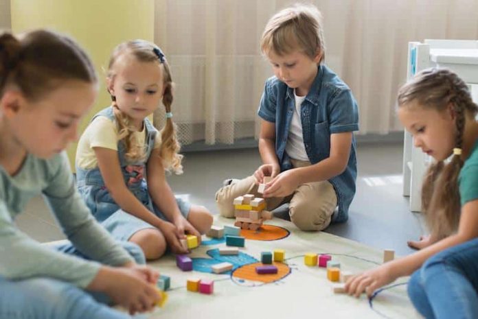 école inclusive classe autisme dans la Loire