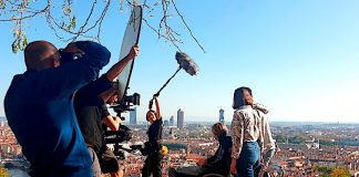 Campagne des mÃ©tiers du prendre soin : tournage du film Â« Lâ€™intime et la confiance Â» sur les hauteurs de Lyon.